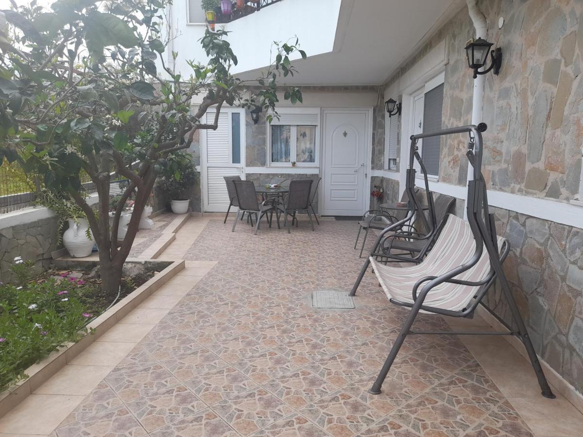 Rose Garden Apartments Pigí Buitenkant foto